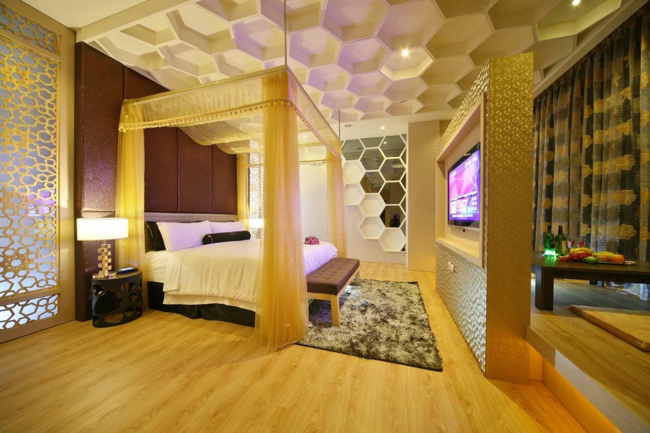 Doule Motel Taichung Buitenkant foto