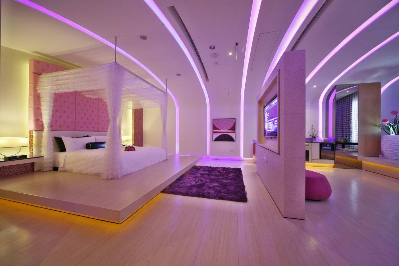 Doule Motel Taichung Buitenkant foto
