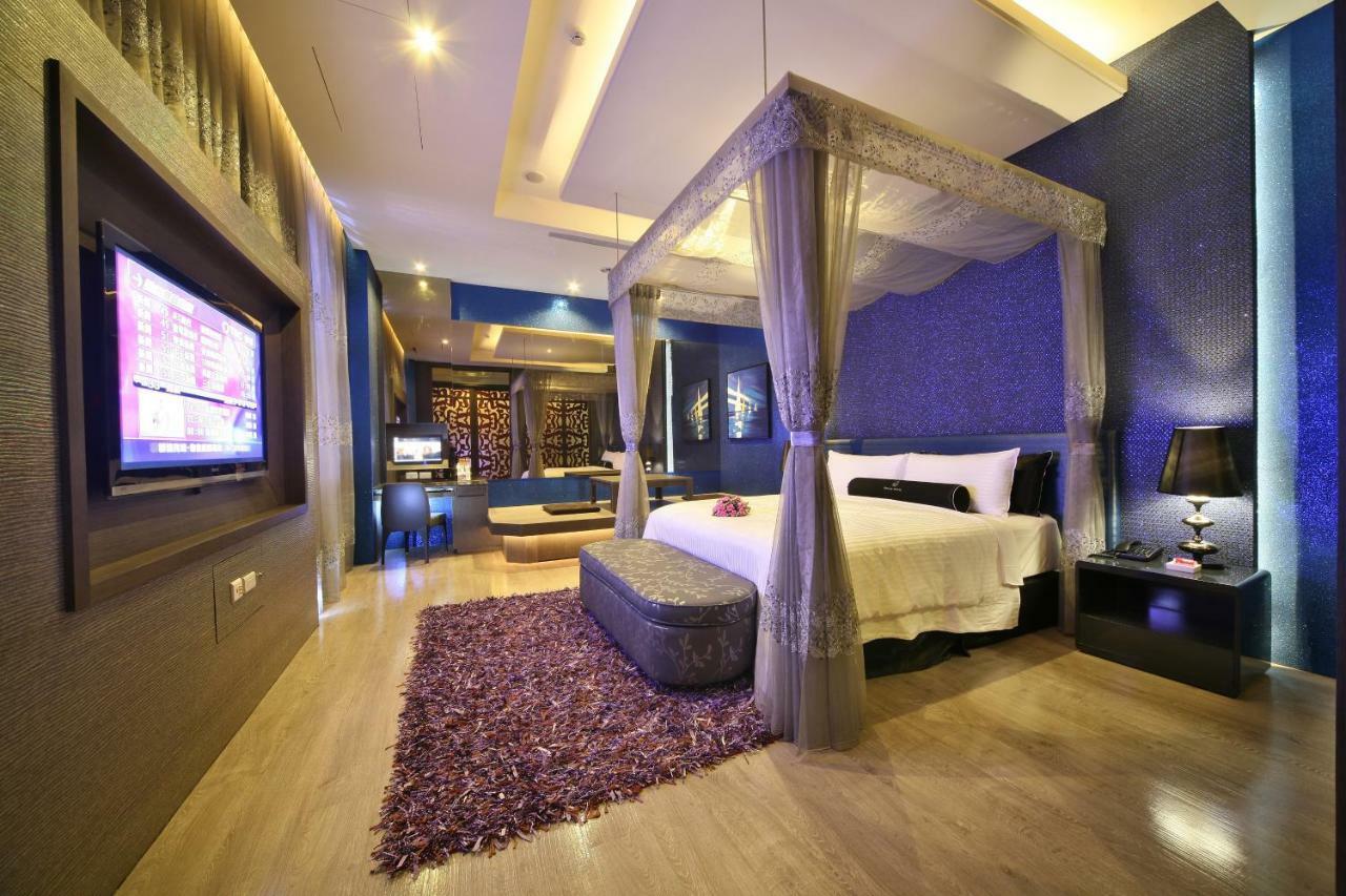 Doule Motel Taichung Buitenkant foto