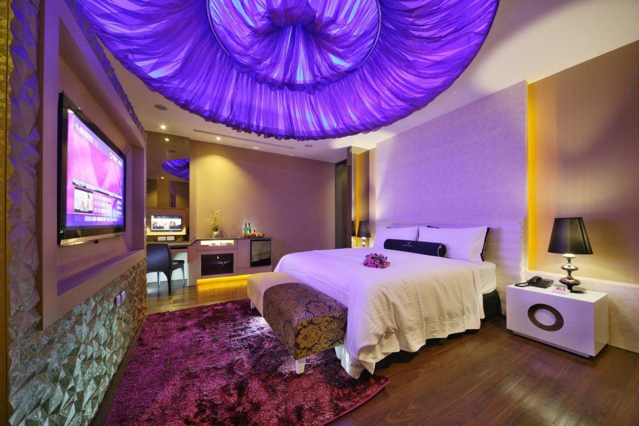Doule Motel Taichung Buitenkant foto