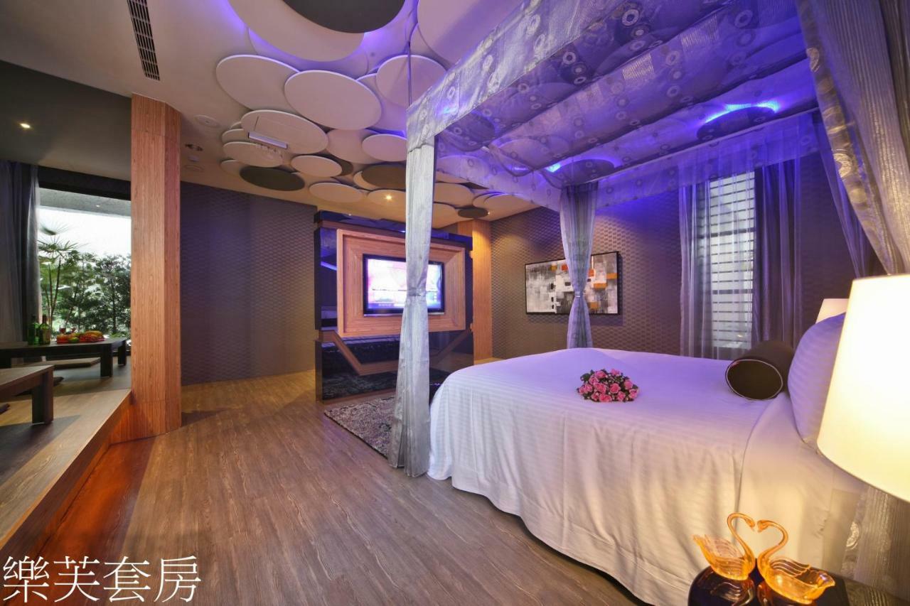 Doule Motel Taichung Buitenkant foto