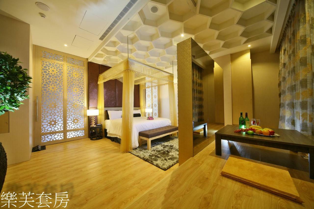 Doule Motel Taichung Buitenkant foto