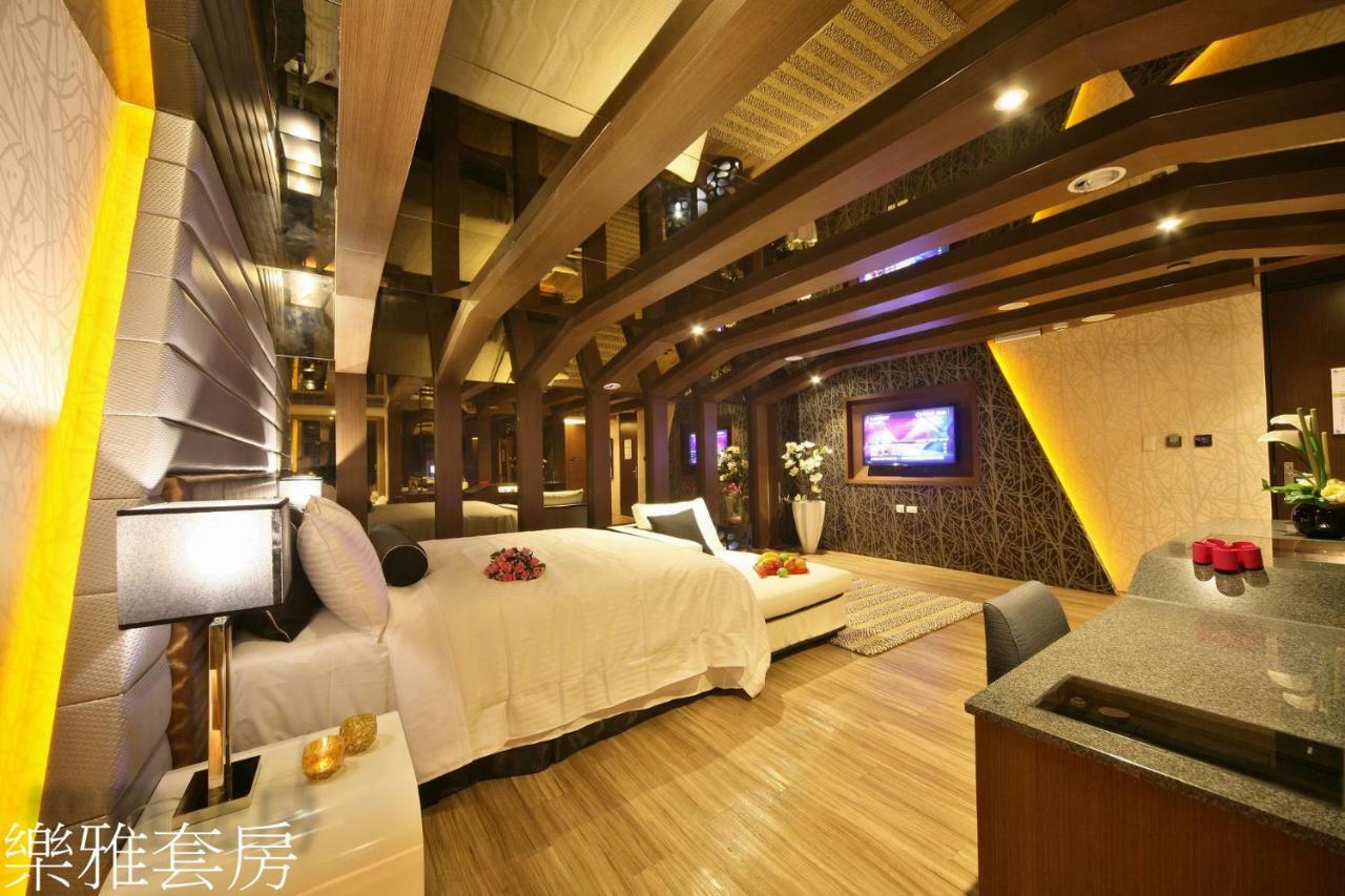 Doule Motel Taichung Buitenkant foto