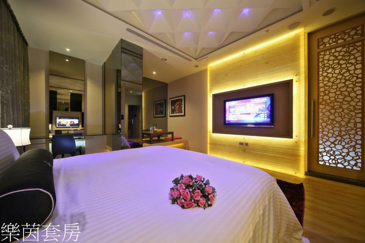 Doule Motel Taichung Buitenkant foto