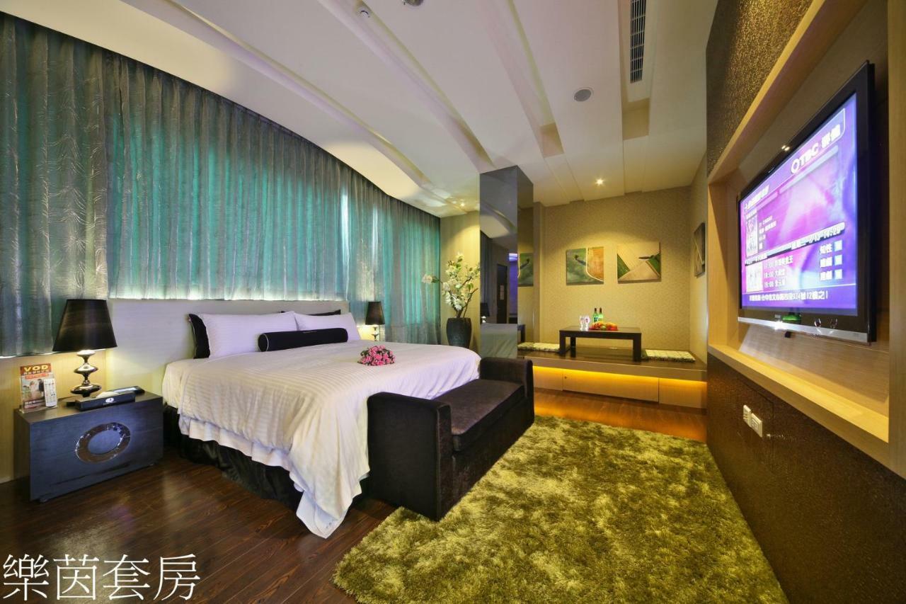 Doule Motel Taichung Buitenkant foto