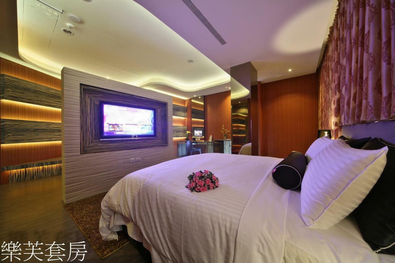Doule Motel Taichung Buitenkant foto